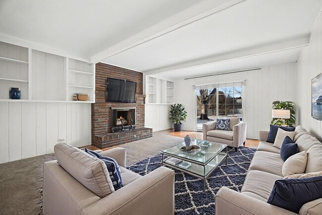 Building Photo - 1315 Jane Ave