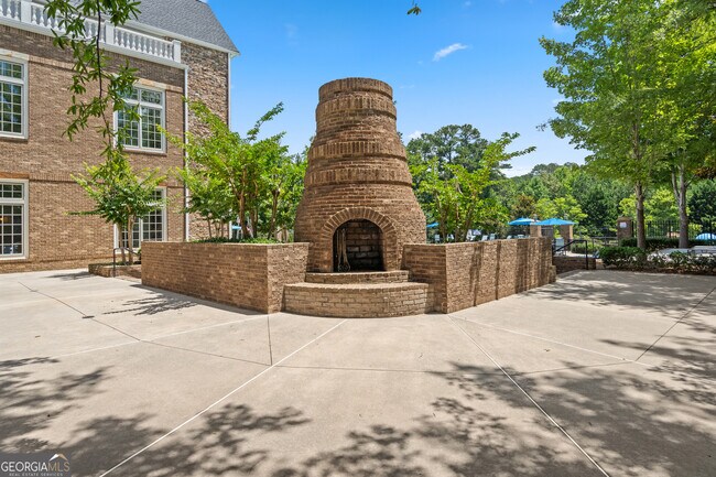 Building Photo - 2045 Kent Ct