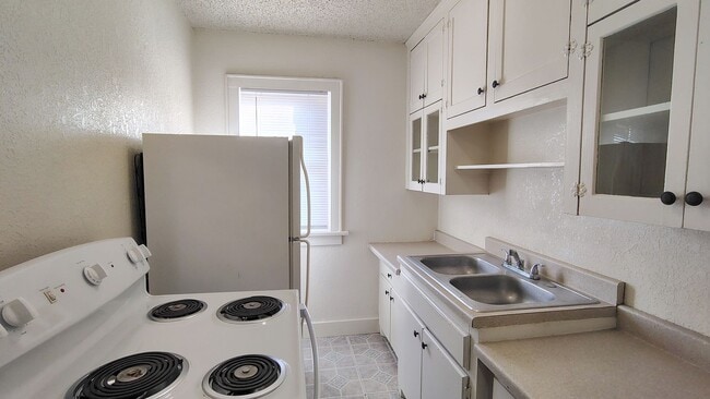 Building Photo - 1 Bed in the Paseo District - Save $100