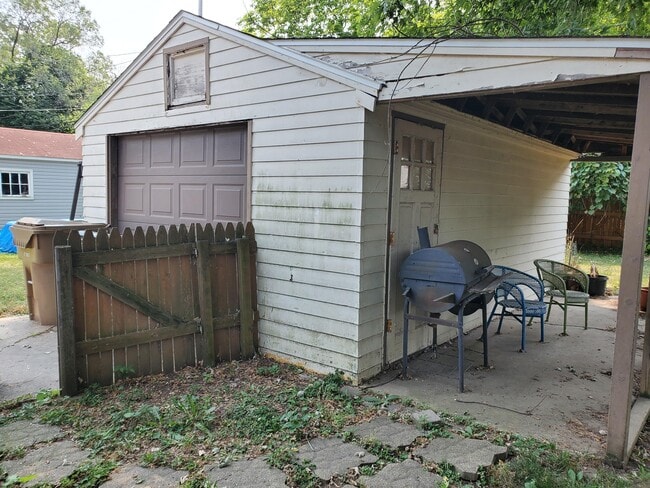 Building Photo - 2725 Myrtle St