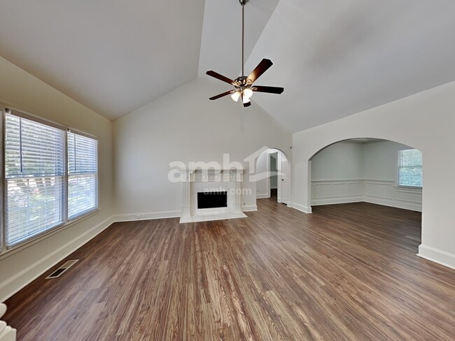 Building Photo - 1903 Ascot Ter NW