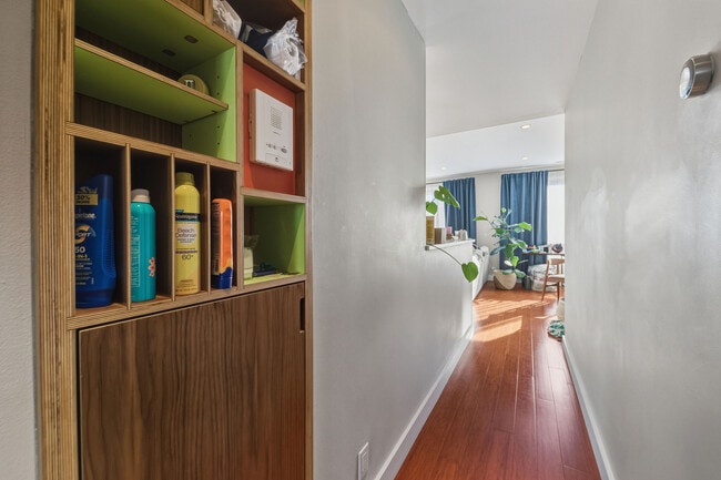 Building Photo - 26 Winfield St