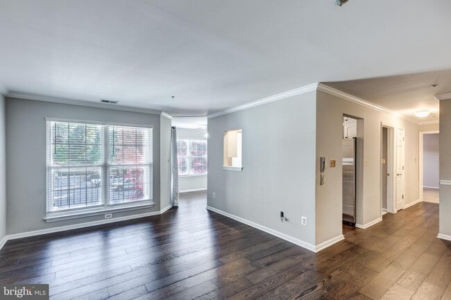 Building Photo - 3805 Sunnyfield Ct