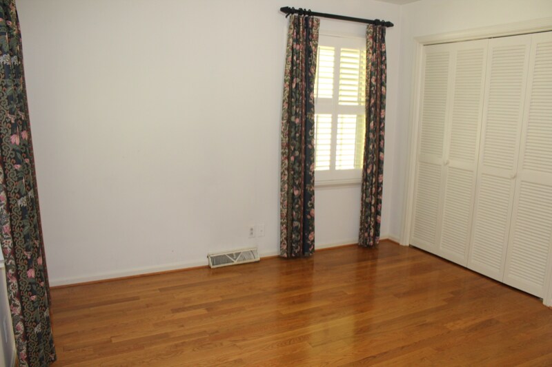 Building Photo - 103 Terrace Ct