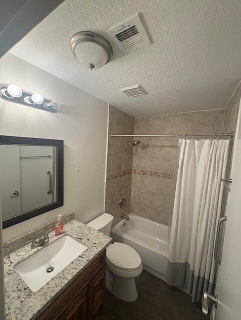 Building Photo - 22419 Deville Dr