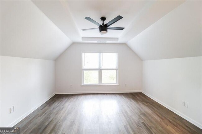 Building Photo - 1070 4th St NW