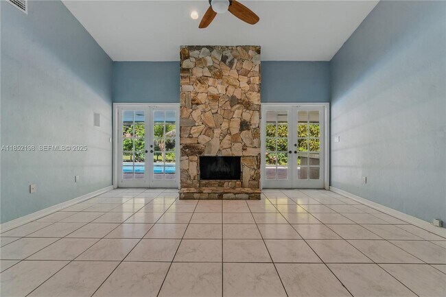 Building Photo - 17900 SW 77th Ave