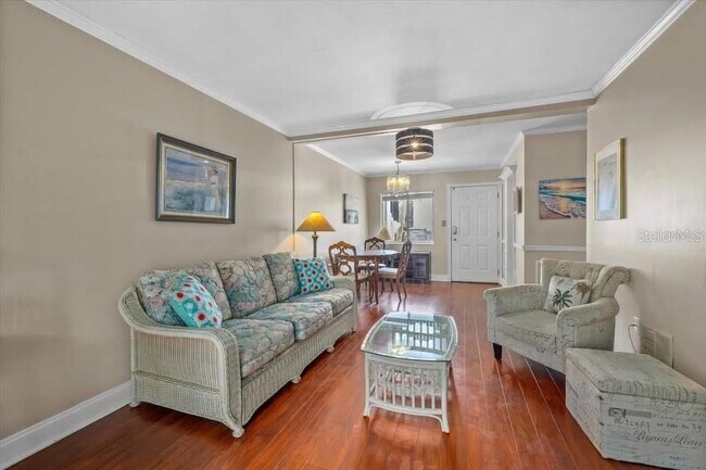 Building Photo - 2047 Canal Dr