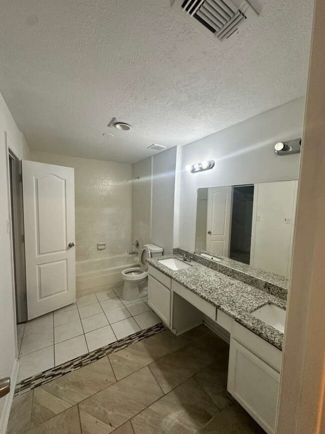 Building Photo - 2415 Blackridge Rd