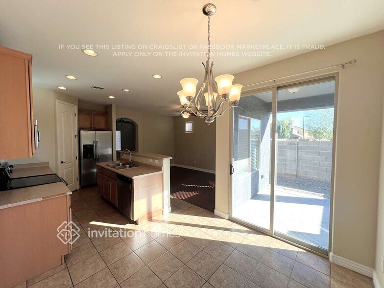 Building Photo - 254 S Aaron