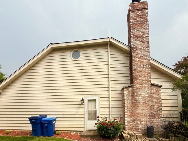 Building Photo - 2825 Tory Ct