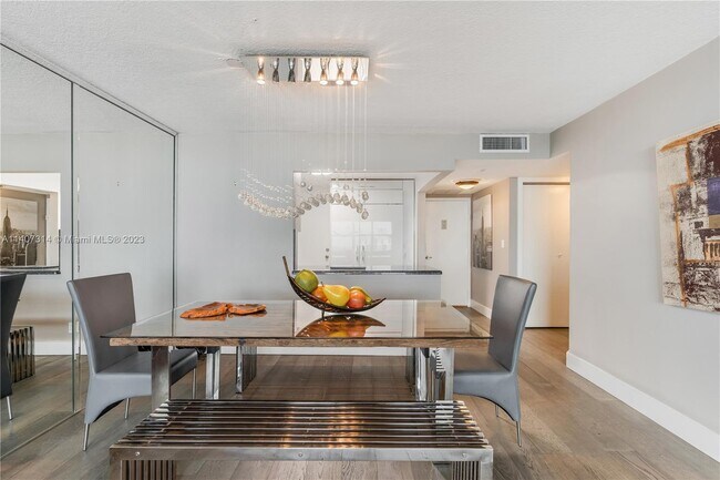 Building Photo - 3015 N Ocean Blvd