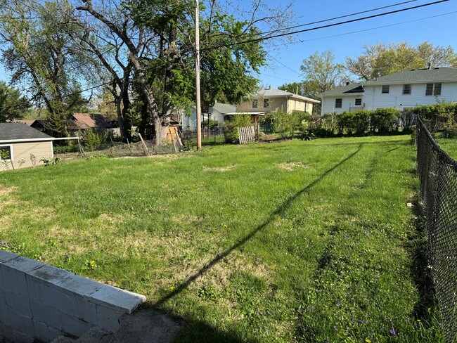 Building Photo - Charming Midtown 3BR Near Benson & UNO for...