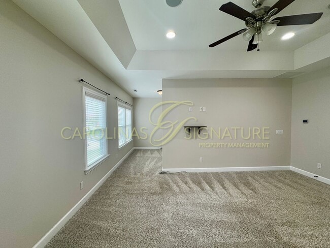 Building Photo - Move-In Ready Family Home. Prime Location, Updated Features