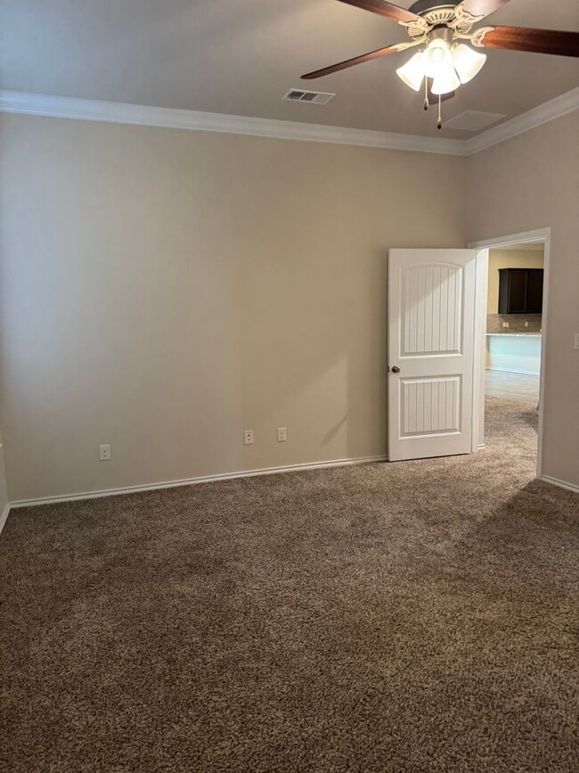 Building Photo - Spacious Home In Upland Heights