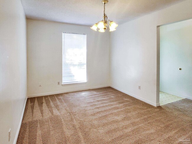 Building Photo - 412 Bay Oaks Dr