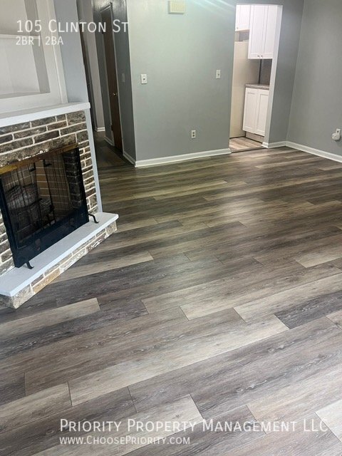 Building Photo - 105 Clinton St