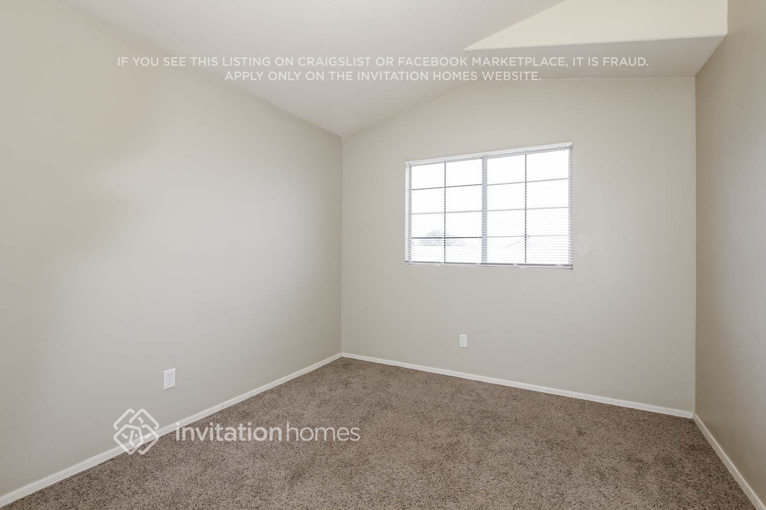 Building Photo - 15923 N 89th Ave