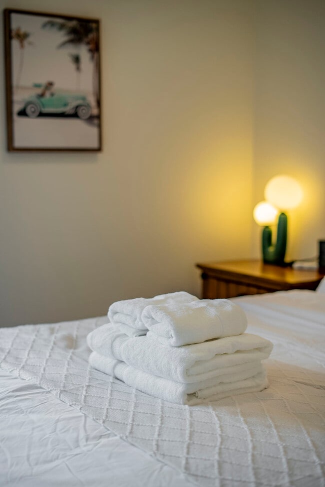 Building Photo - Furnished 3BR Glendora Home | Quiet Retreat + Parking