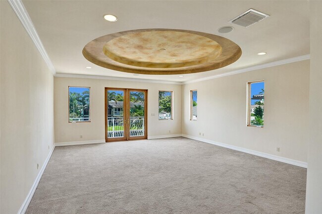 Building Photo - 3061 NE 43rd St