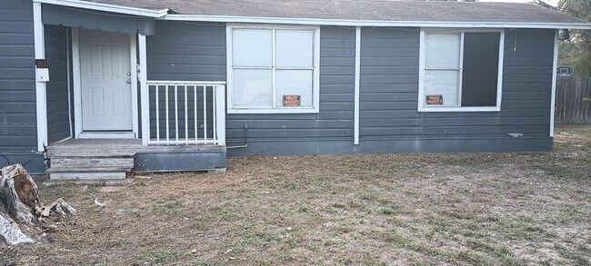 Primary Photo - 122 E Taylor St
