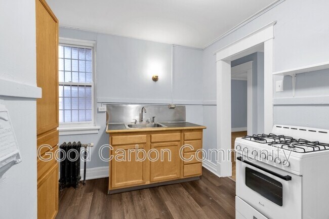 Building Photo - 8 E Depew Ave