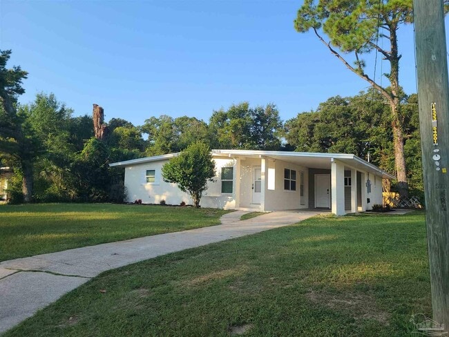Primary Photo - 115 Warwick Ave