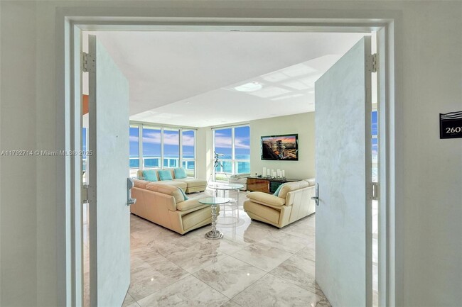 Building Photo - 101 S Fort Lauderdale Beach Blvd