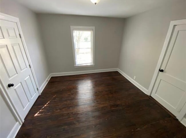 Building Photo - 805 Bois D Arc St