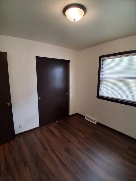 Building Photo - 4976 N 47th St