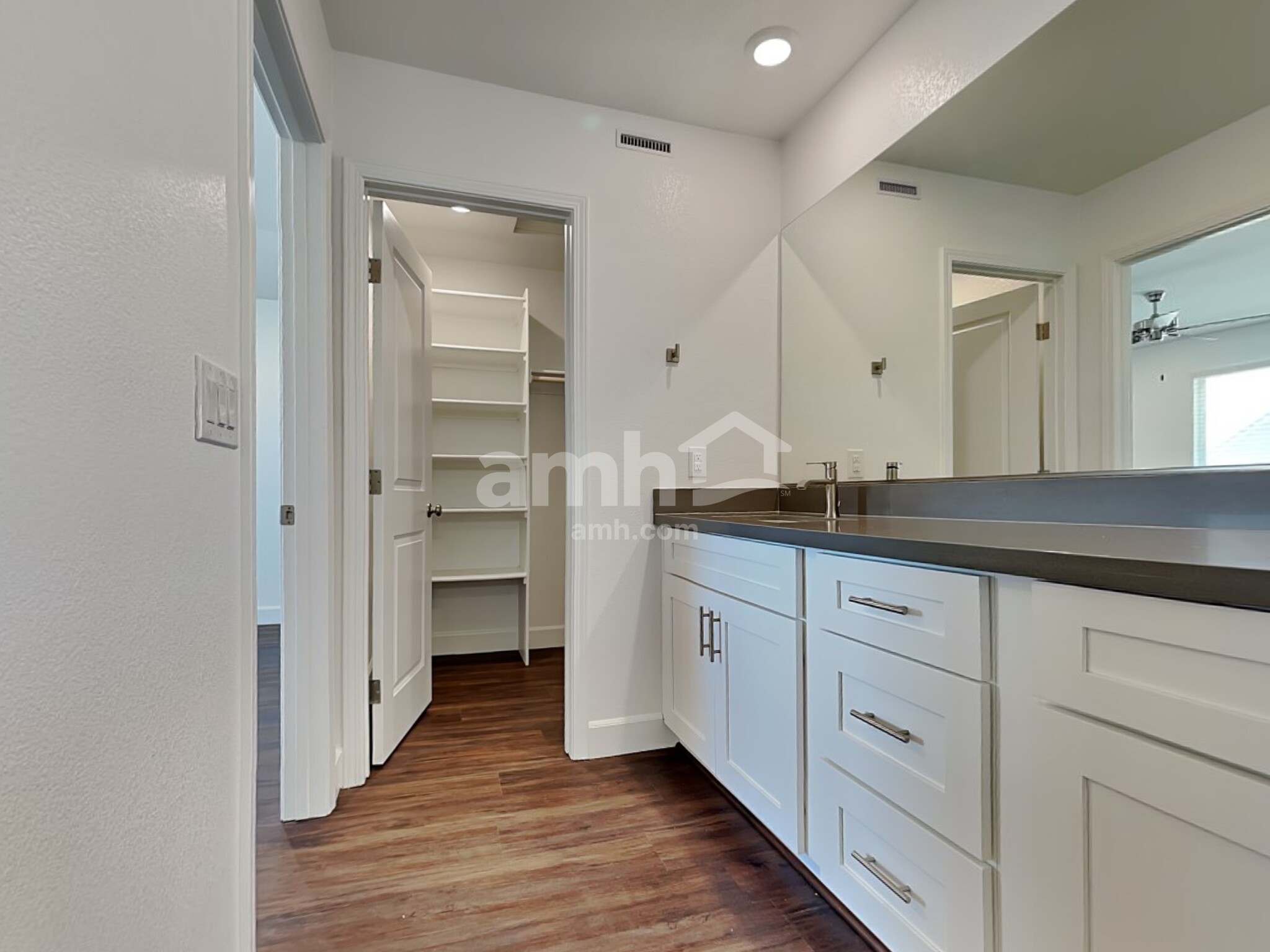 Building Photo - 8895 Tiger Tooth Ave