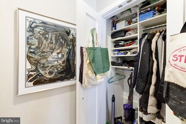 Building Photo - 1514 Newton St NW