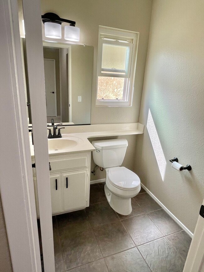 Half Bathroom - 2823 Bragg St