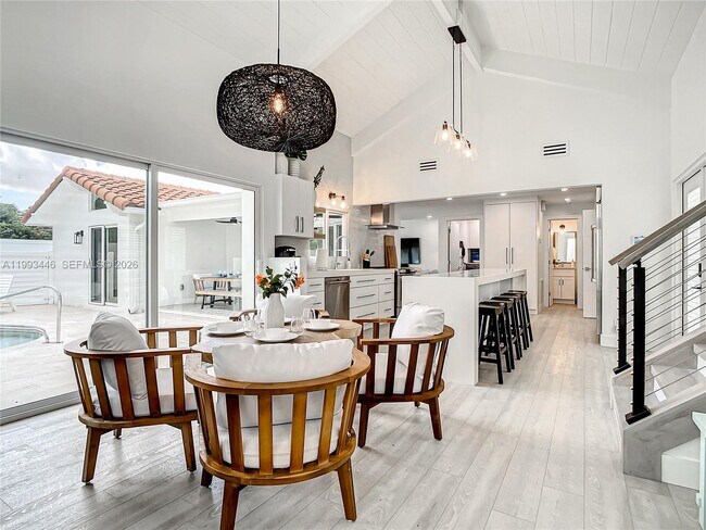 Building Photo - 104 Angelfish Ln