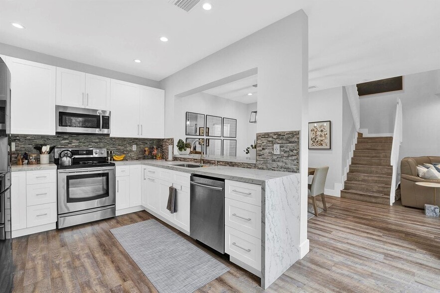 Building Photo - 1546 Yellowheart Way