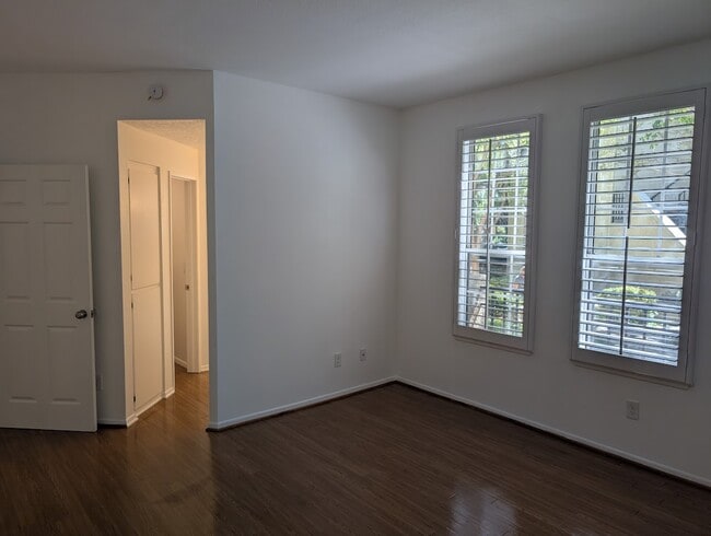 Building Photo - 24121 Del Monte Dr.