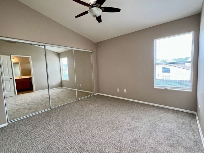 Building Photo - Two Story, 2 Bedroom 2.5 Bath House w/Cent...