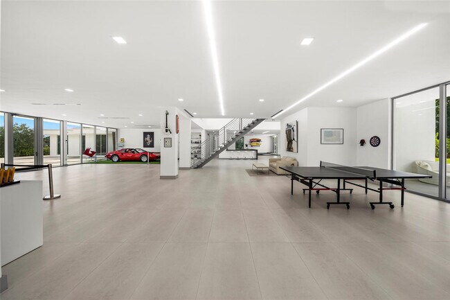 Building Photo - 17250 SW 52nd Ct