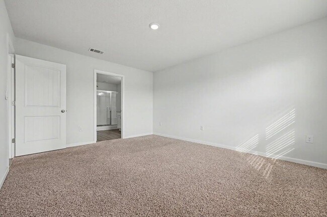 Building Photo - 3277 Chapelwood Dr