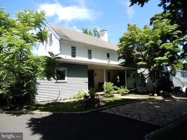 Building Photo - 691 Stoneyford Rd
