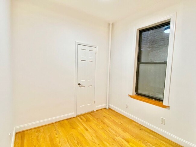 Building Photo - 306 EAST 11 STREET