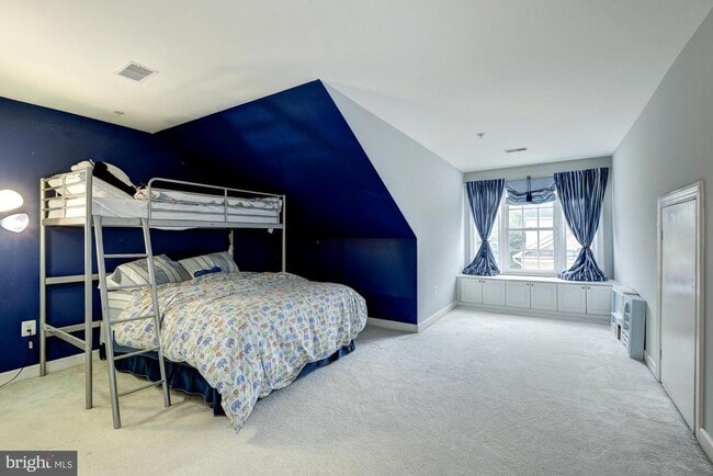 Building Photo - 1657 Colonial Hills Dr
