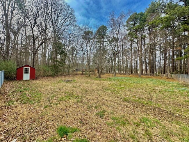 Building Photo - Updated 3BR Ranch | Large Lot, Deck & Modern Finishes – Minutes to Durham