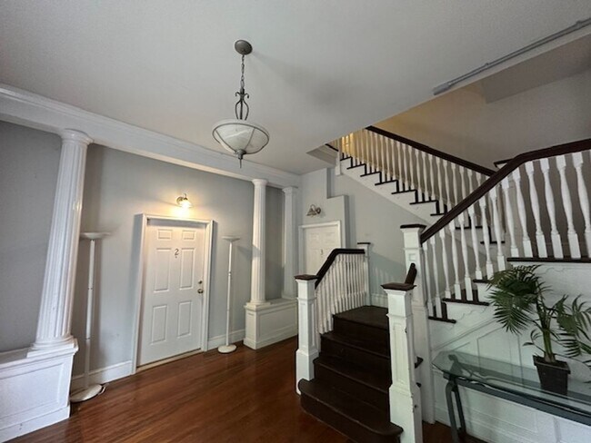 Building Photo - 3217 Hanover Ave