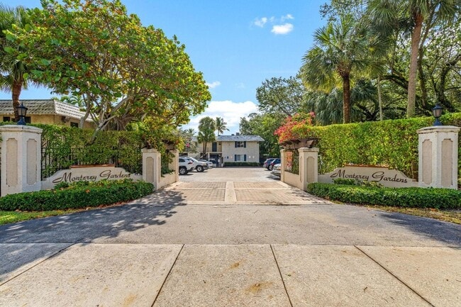 Primary Photo - 8609 SW 68th Ct