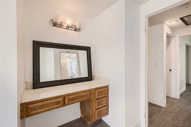 Building Photo - 3 Bedroom 2 Bath Single story Carlsbad hom...