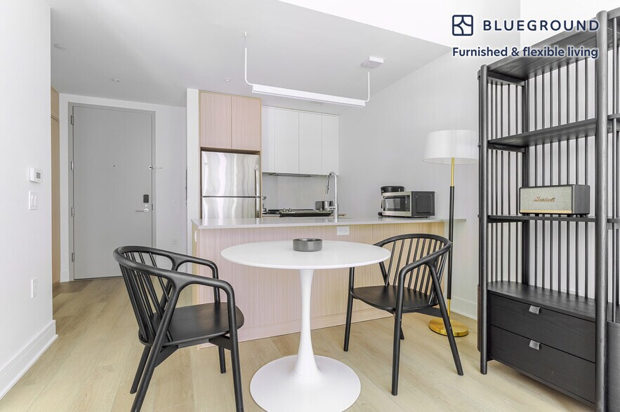 Building Photo - 240 3rd Ave