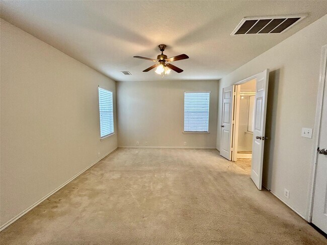 Building Photo - 10623 Sugar Trace Dr