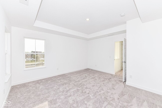 Building Photo - 9312 Clarendon Dr