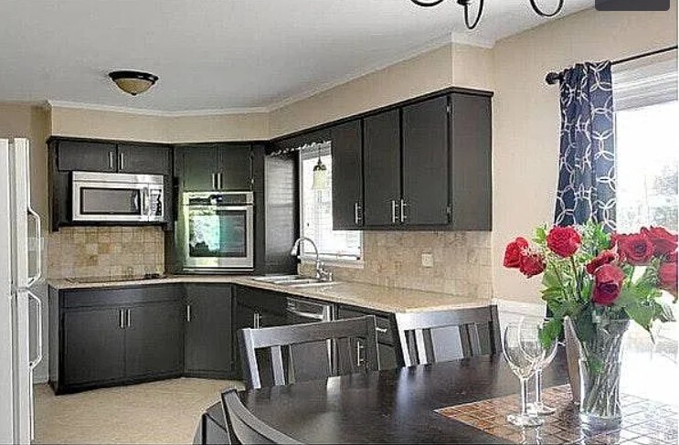 Building Photo - 2342 Cortez Way NE